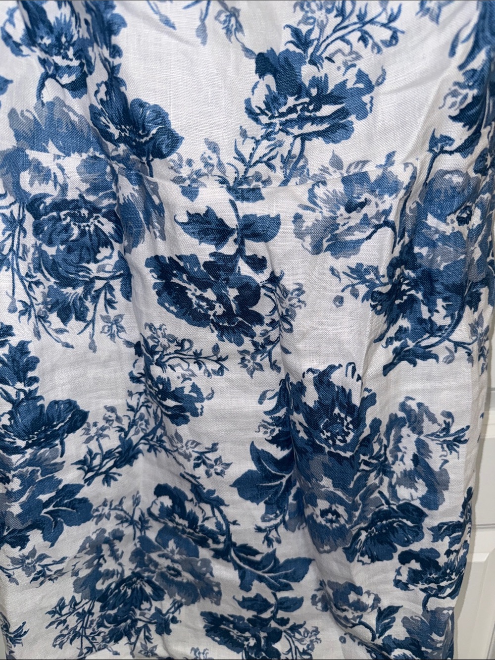 This is a Reformation Violaine floral linen mini dress - Picture 3 of 4